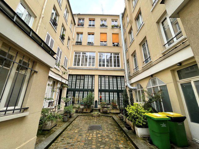 Bureaux à louer, 10 rue du Grand Prieuré, 75011 Paris